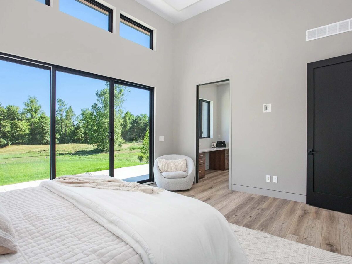 imgi_30_modern+master+suite