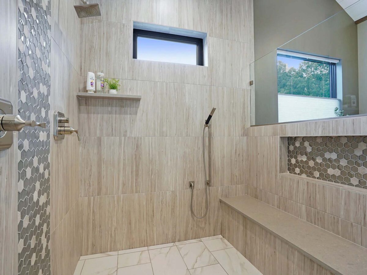 imgi_40_TGD08378